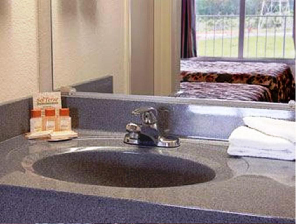 Rodeway Inn Concord Quarto foto
